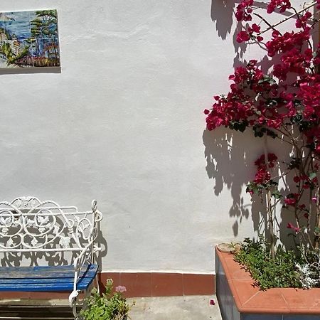 Casa Vacanza Le Tre Sorelle Vietri sul Mare Exterior photo